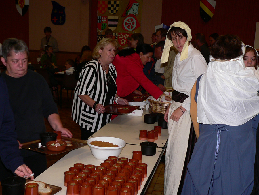 2011 07 22 REPAS MEDIEVAL 10